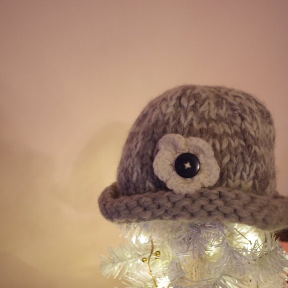 Women's Knitted Wool Hat Hand Made - Picture 1 of 4